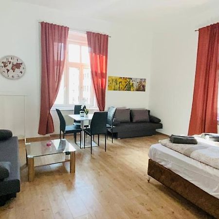 Deluxe Quad Room Dw Vienna Esterno foto