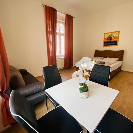 Deluxe Quad Room Dw Vienna Esterno foto
