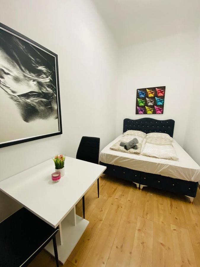 Deluxe Quad Room Dw Vienna Esterno foto