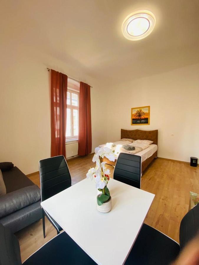 Deluxe Quad Room Dw Vienna Esterno foto